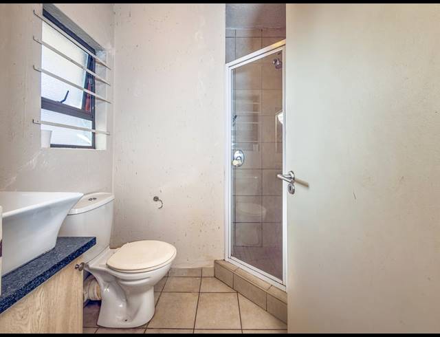 0.5 BEDROOM APARTMENT FOR SALE IN HILLCREST